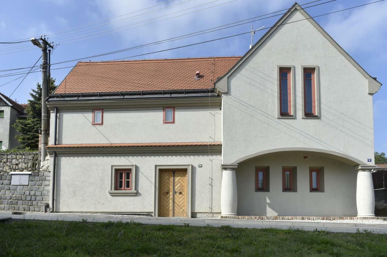 Penzion Dobre Casy Valtice Exterior photo